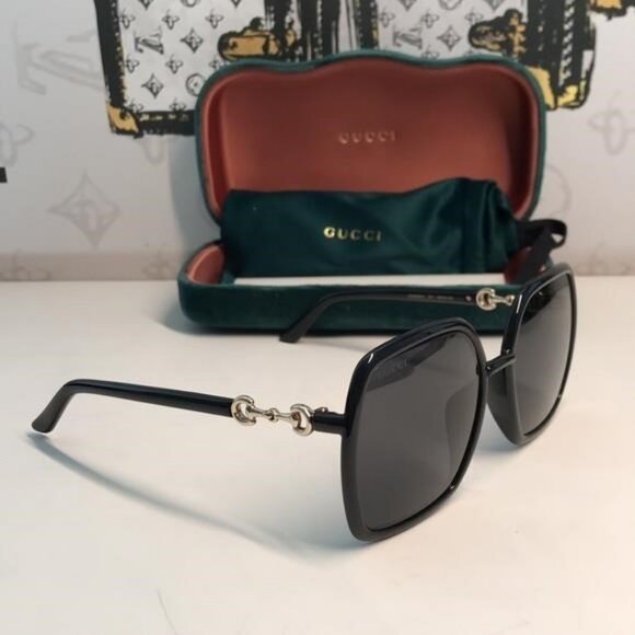 New Authentic Gucci GG0890SA 001 Black Oversized Sunglasses - Picture 9 of 13